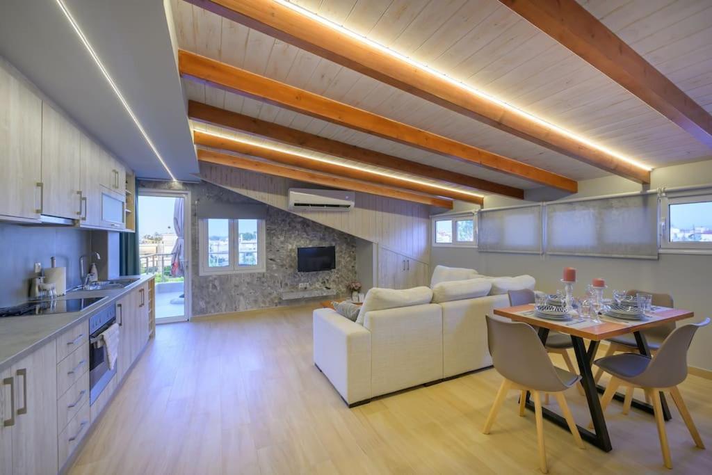 Contemporary Attic Apartment Preveza Exterior photo
